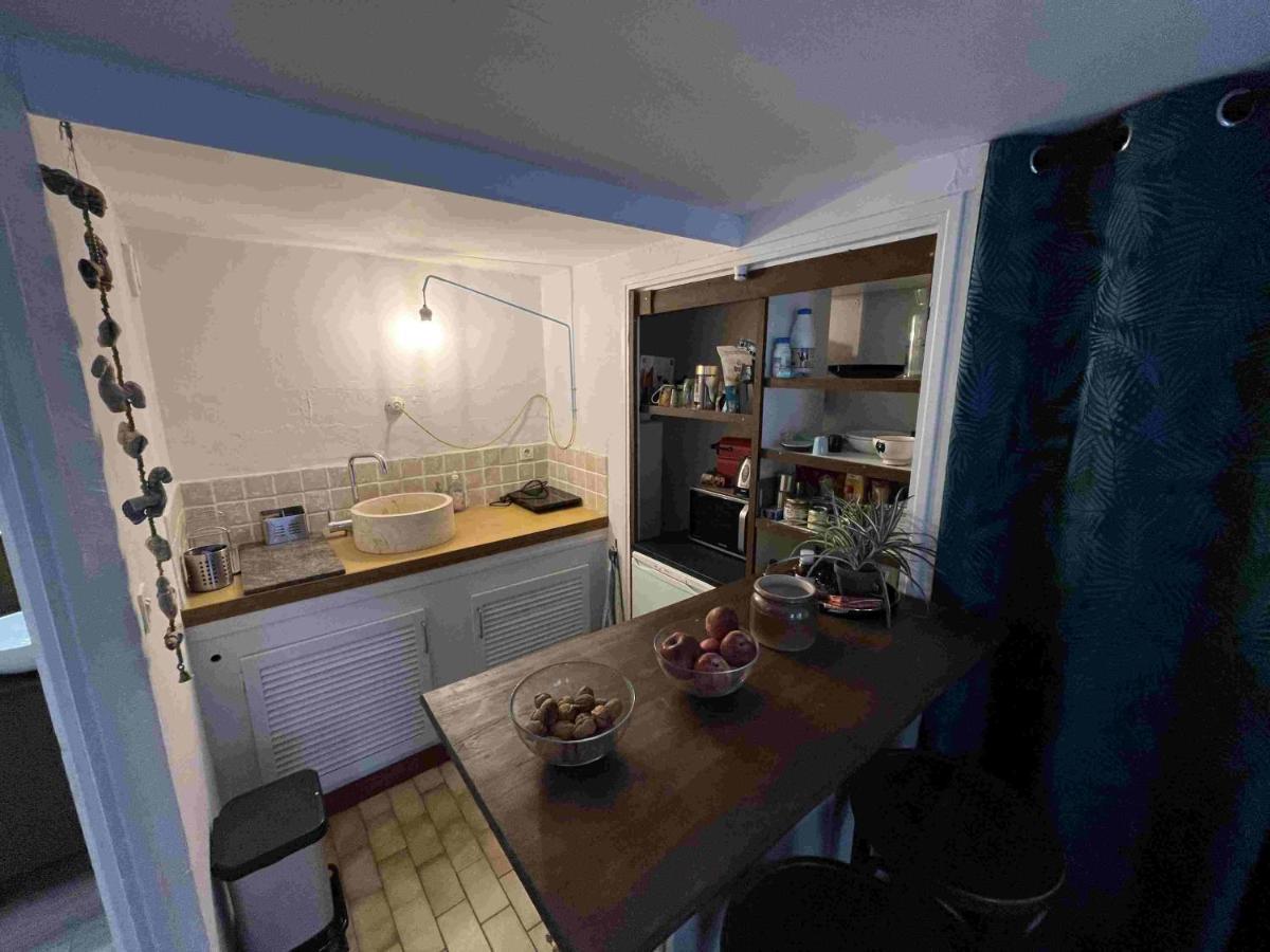 Studio Avec Terrasse Sur Cour, Authentique, Calme Avignone Esterno foto